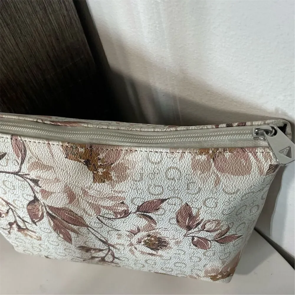 GUESS Bisbee Women's Floral Clutch Cosmetic Travel Bag White Multicolor